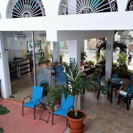 Hotel Jungle House Iquitos Exterior photo