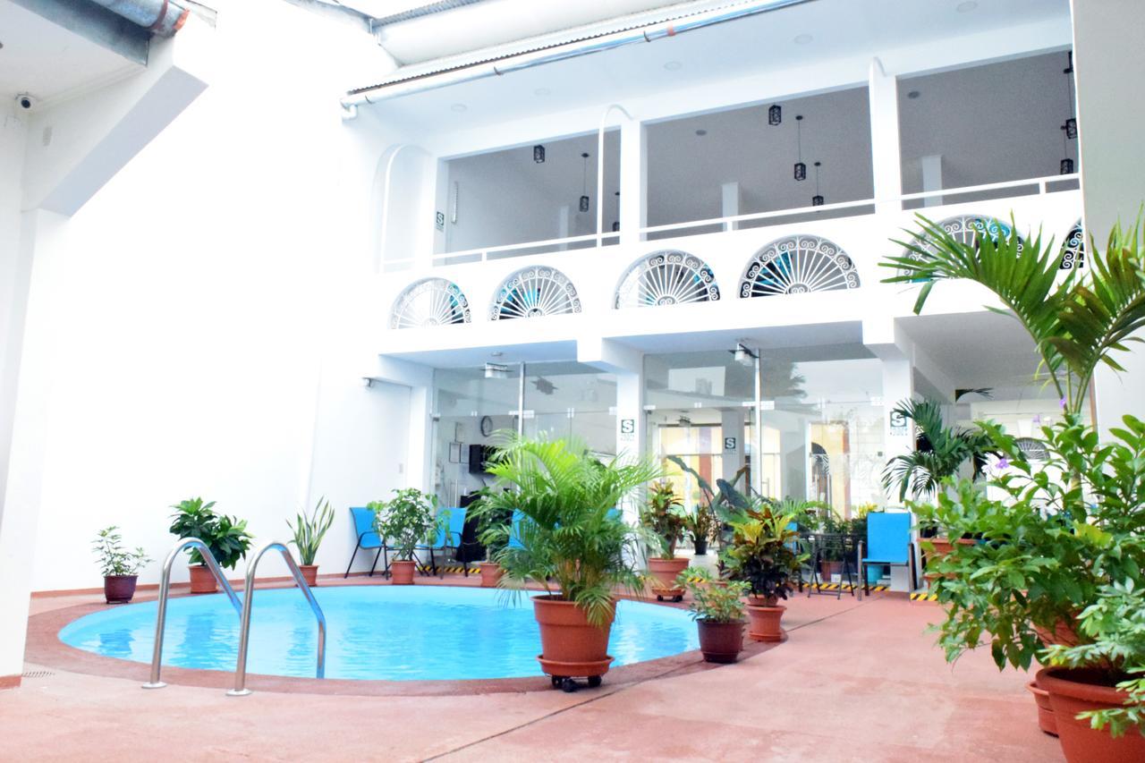 Hotel Jungle House Iquitos Exterior photo