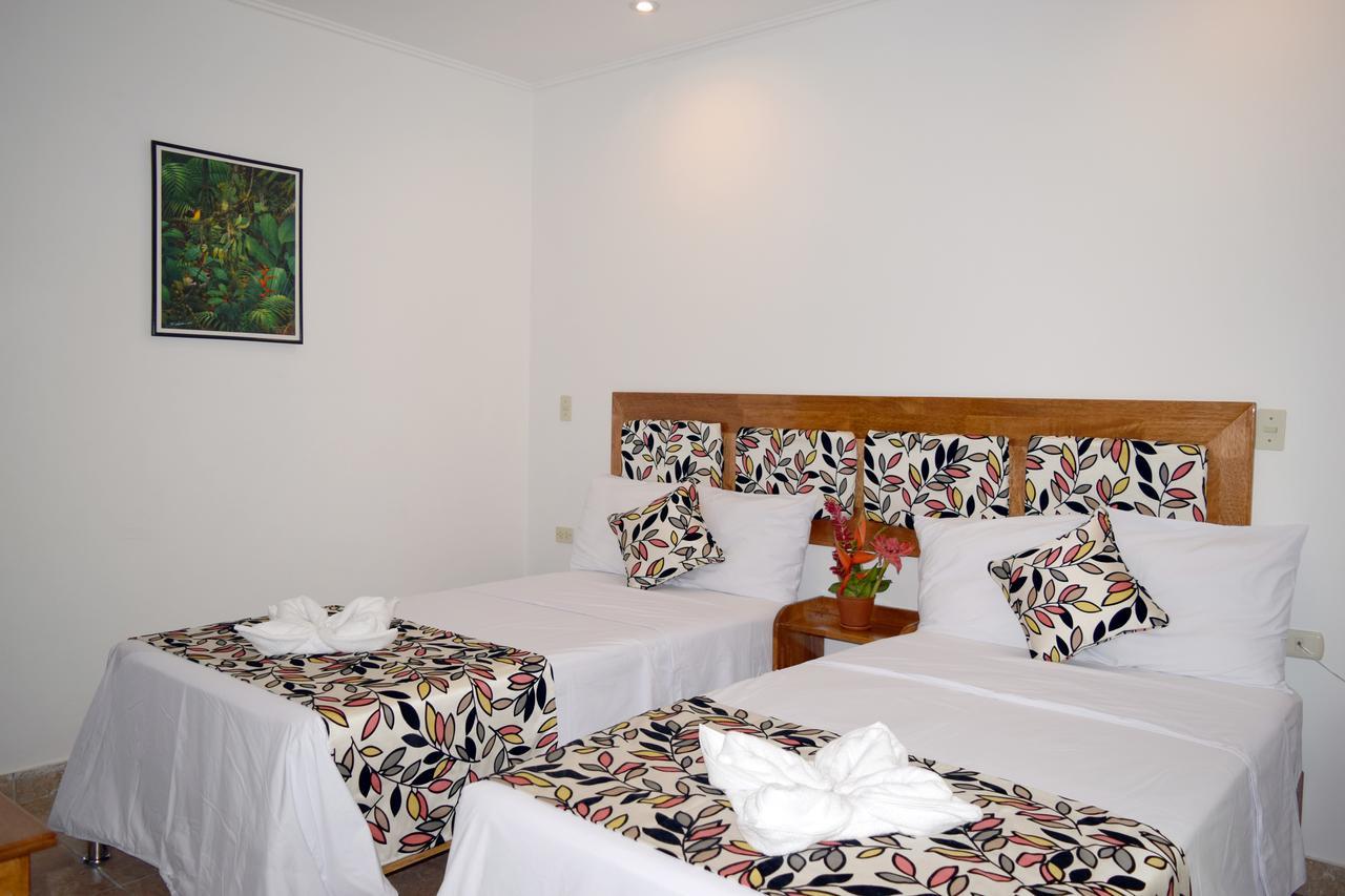 Hotel Jungle House Iquitos Exterior photo