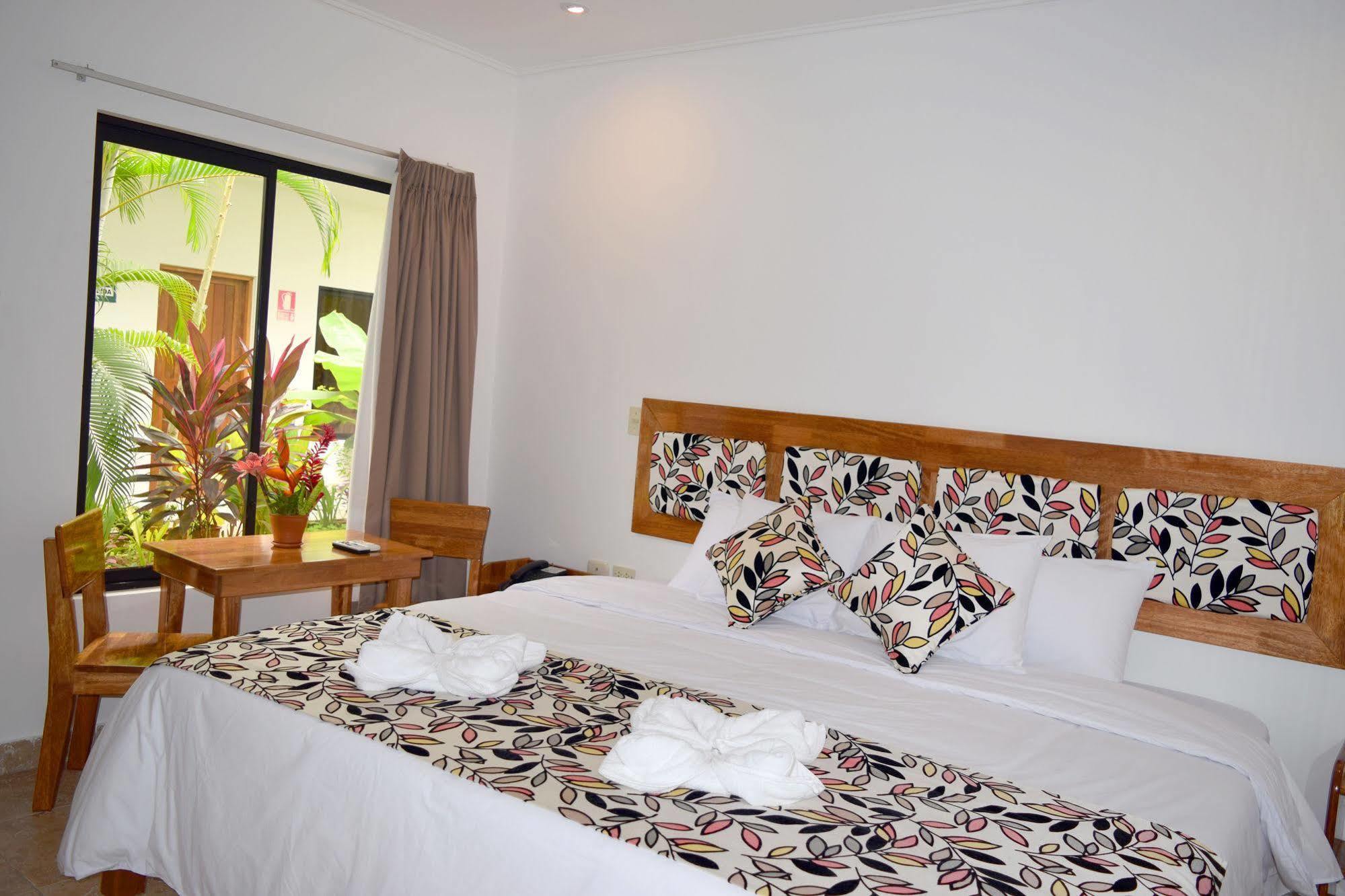 Hotel Jungle House Iquitos Exterior photo