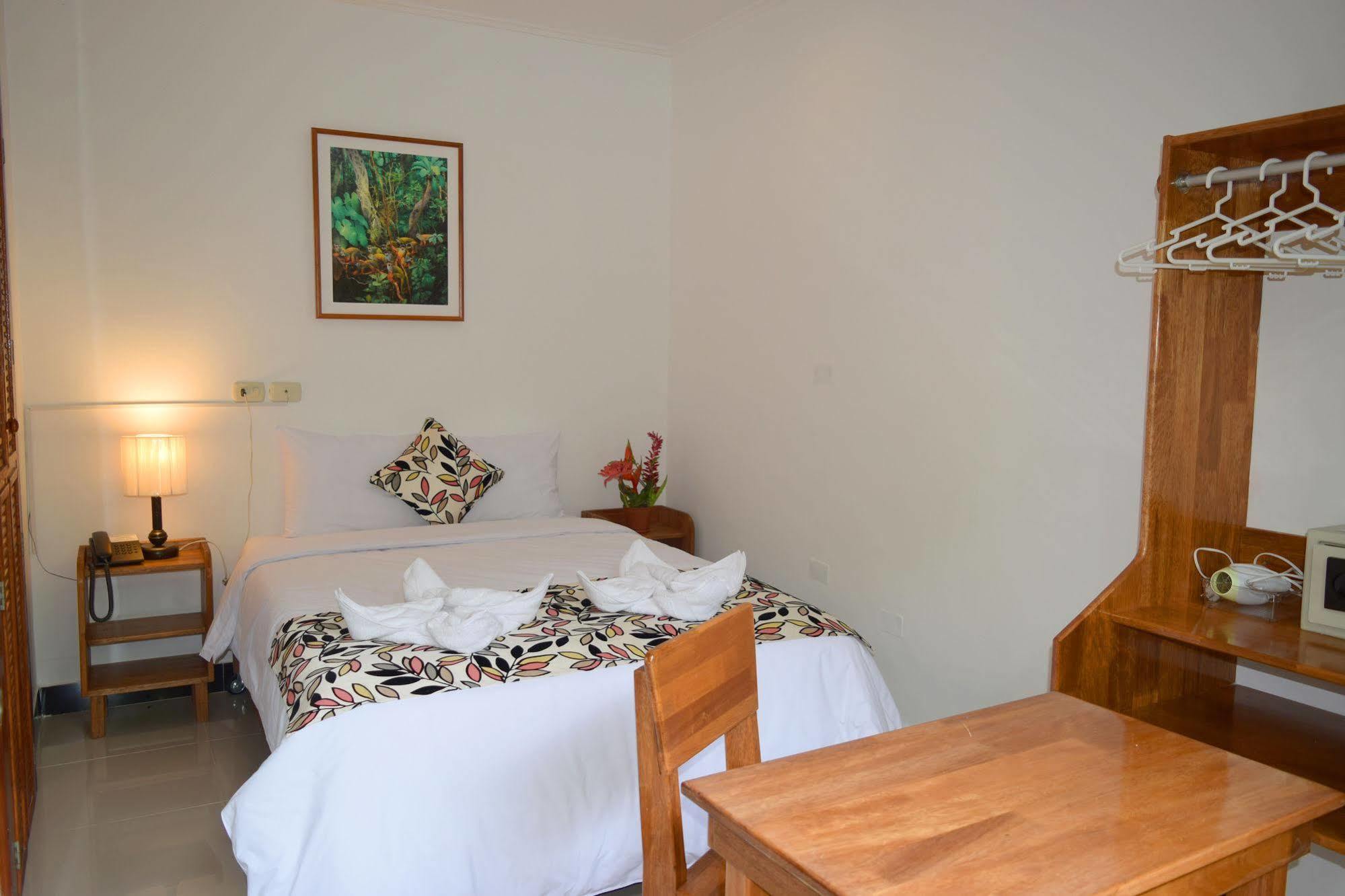 Hotel Jungle House Iquitos Exterior photo
