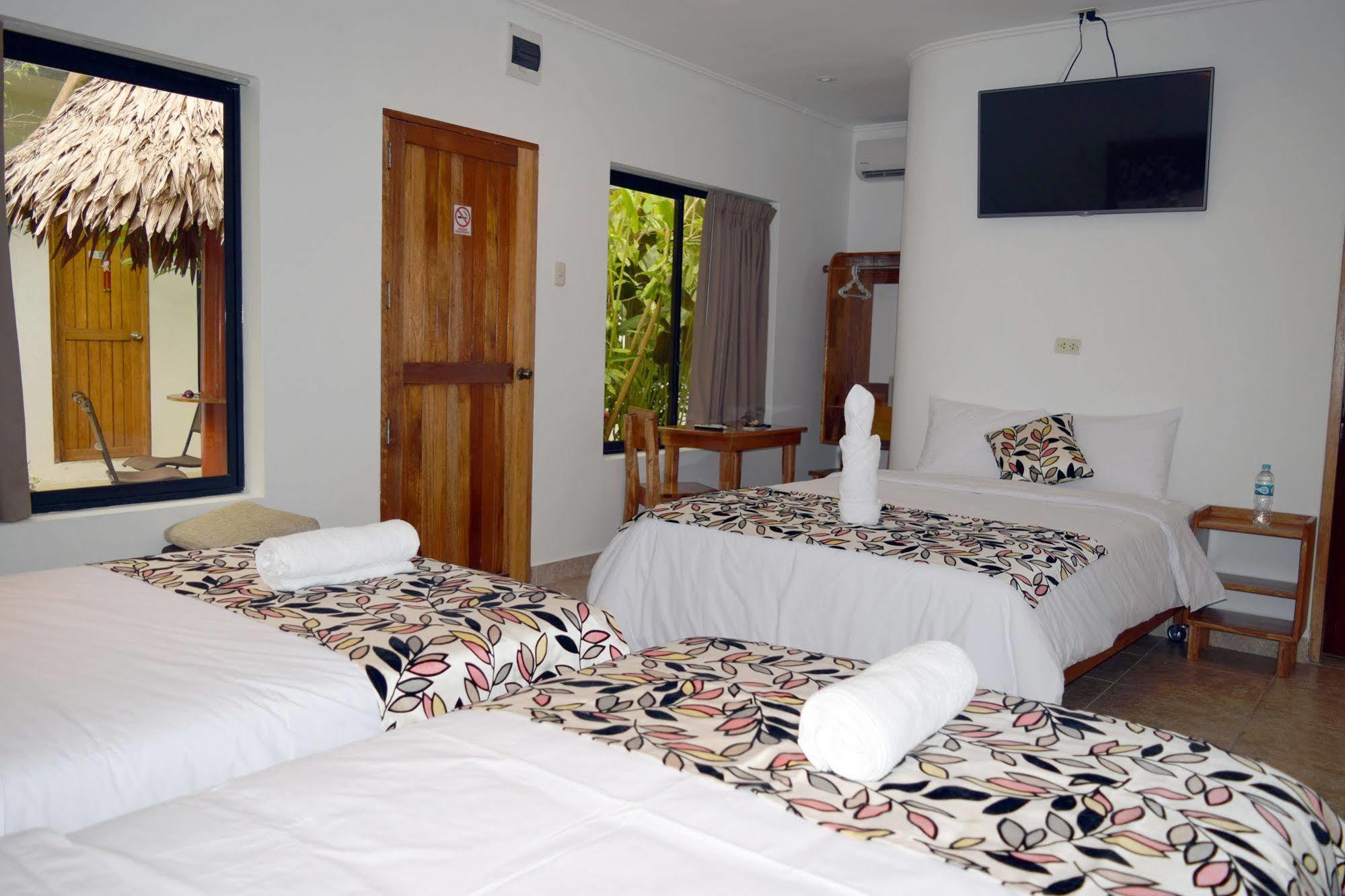 Hotel Jungle House Iquitos Exterior photo