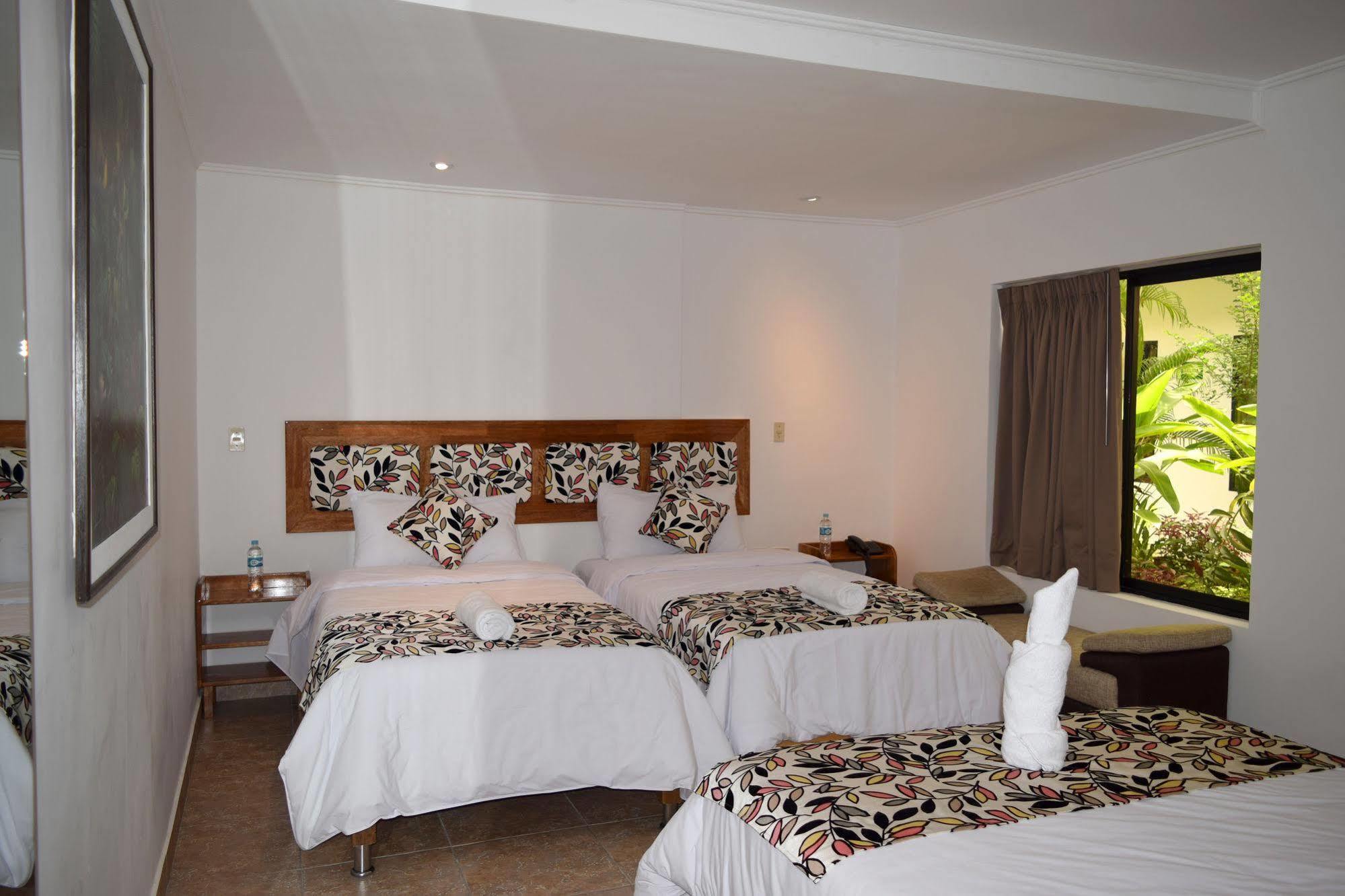 Hotel Jungle House Iquitos Exterior photo